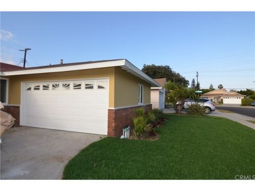 545 Collamer Dr, Long Beach, CA 90746-1141