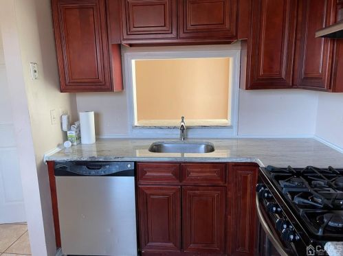 501 Woodbridge Commons Way, Iselin NJ  08830-3040 exterior