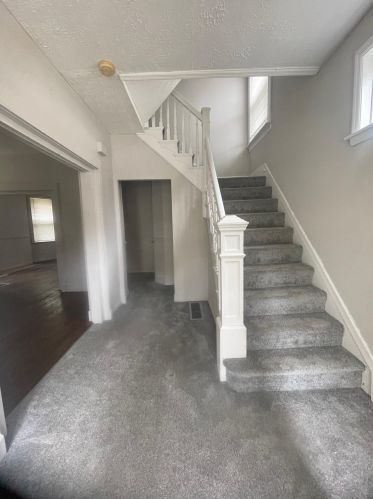 4667 Hamilton Ave, Cincinnati OH  45223-1502 exterior