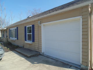 2509 75th Ter, Shawnee Mission KS  66208-3628 exterior