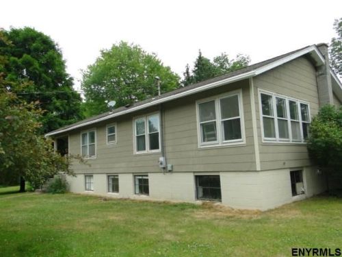 29 Green Brook Dr, Brainard, NY 12024-2700