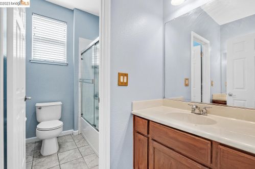 23 Elijah Ct, West Pittsburg CA  94565-2748 exterior