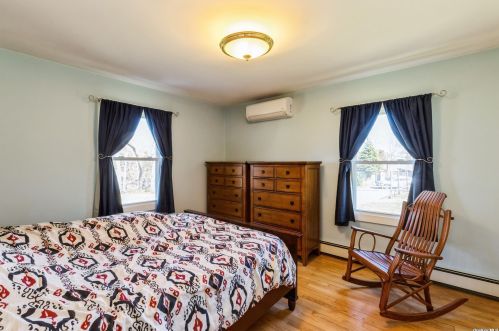 305 Bayberry Rd, Southold NY  11971-4436 exterior