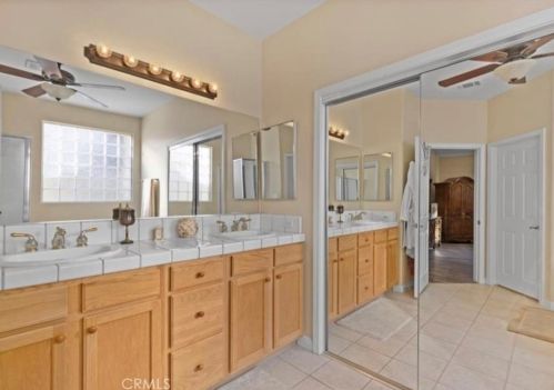 10017 Timeless Rose Ct, Bakersfield CA  93311-3730 exterior