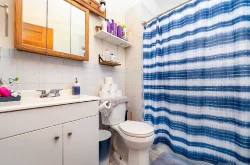 357 Chestnut St, New Britain CT 06051-2322 exterior