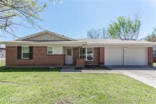 7708 Clenis Ln, Fort Worth, TX 76180-6868