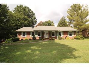1120 Foxfire Rd, Kernersville, NC 27284-8215
