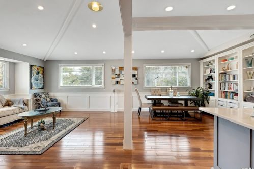 1028 Westwood Rd, Woodsburgh, NY 11598-1125