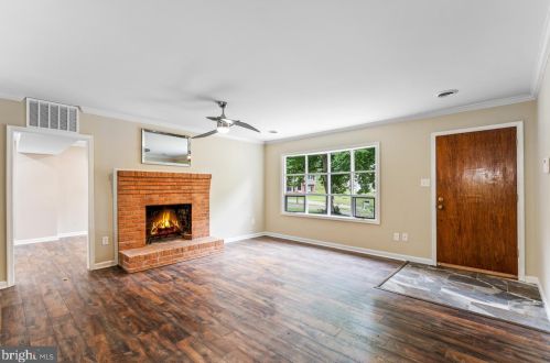 4 Willow Branch Pl, Fredericksburg VA  22405-1446 exterior