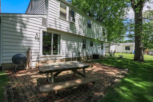 1295 White Oak Rd, Amelia OH  45102-2520 exterior