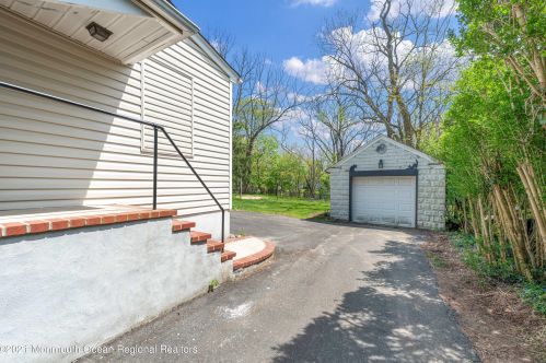 50 Willow Dr, Little Silver NJ  07739-1538 exterior