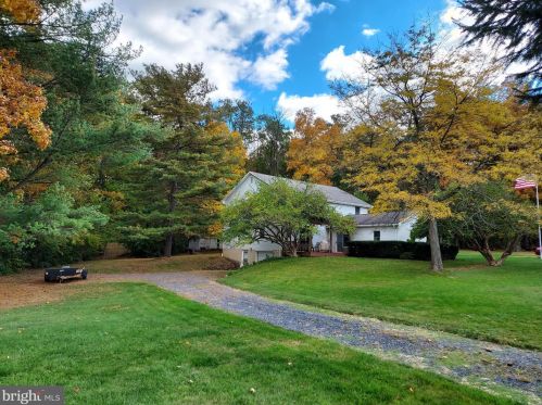 5081 Oxford Rd, York Springs, PA 17372-8846