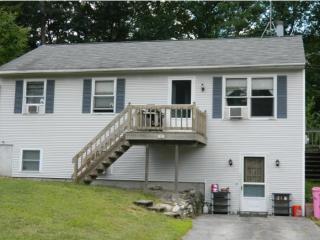 26 Lamson Dr, Merrimack, NH 03054-4524