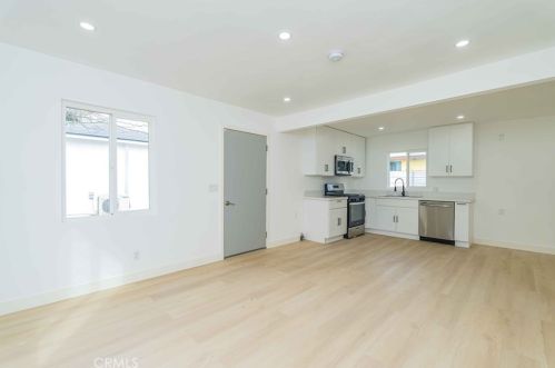 200 Phillips St, Ontario CA  91762-5141 exterior