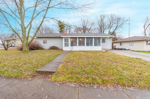 202 Lowell Rd, Xenia, OH 45385-2728
