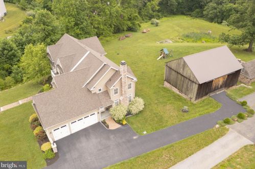 10 Pine Valley Ct, Glen Mills PA  19342-1823 exterior