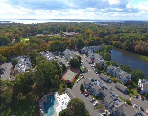 188 Rowayton Woods Dr, Norwalk, CT 06854-3944