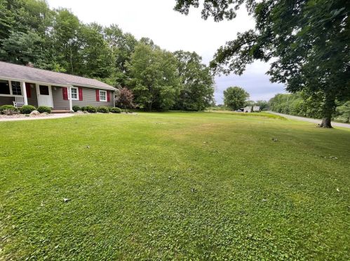 216 Forrester Rd, Slippery Rock, PA 16057-2518