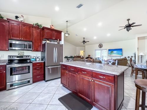915 Highland Ave, Lehigh Acres FL  33972-3015 exterior