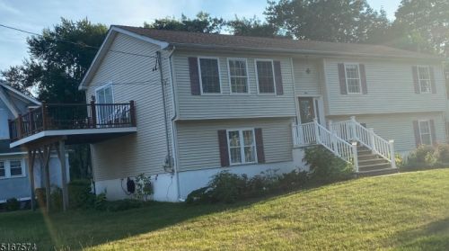3 Edgewood Rd, Parsippany NJ  07834-2106 exterior