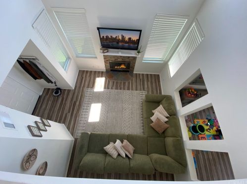 45372 Escalante Ct, Temecula CA  92592-5725 exterior