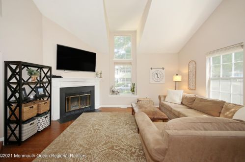 3402 James Ct, Middletown NJ  07748-3470 exterior