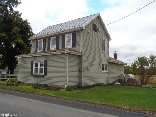 570 Zion Rd, Carlisle PA  17015-7111 exterior