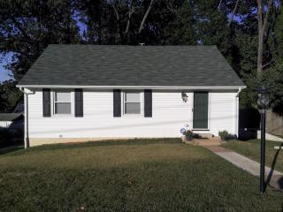 2005 Edgar Ct, Falls Church VA  22043-2614 exterior