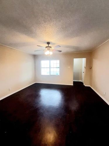 1015 Blanco Dr, Euless TX  76039-3267 exterior