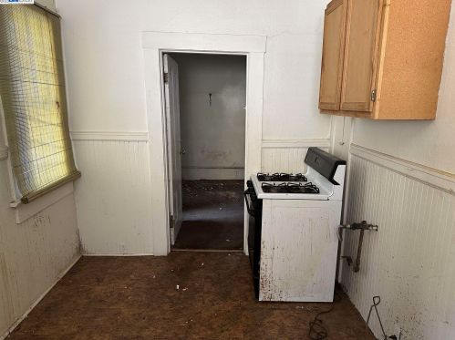 2216 25th St, Oakland CA  94606-3536 exterior