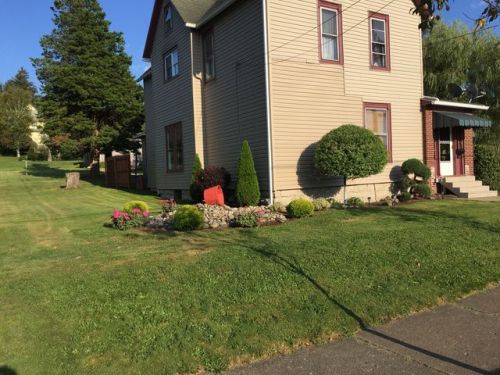 612 Tionesta Ave, Kane, PA 16735-1050
