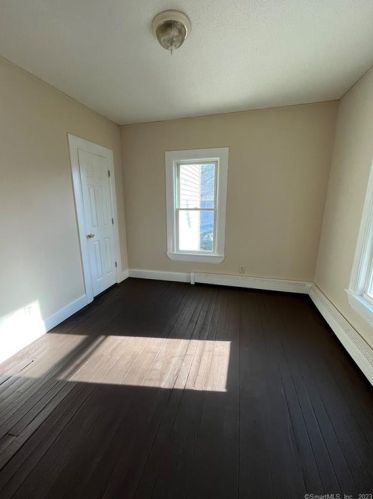 33 Dewey St, New Britain CT  06051-2059 exterior