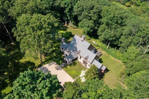 80 Shutter Ln, Muttontown, NY 11771-3304