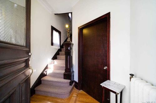 84-25 Lefferts Blvd, Jamaica, NY 11415-1315