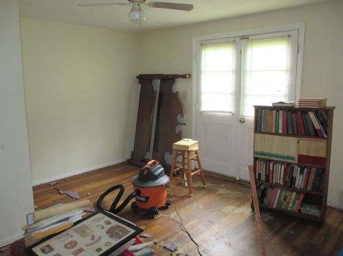 112 Tolend Rd, Dover NH  03820-5503 exterior