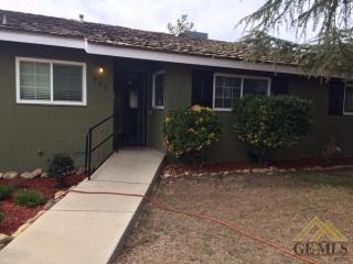 909 Stanford Ct, Bakersfield, CA 93305-1929