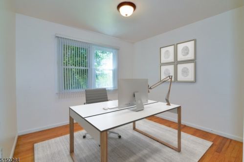 6 Sandra Rd, East Amwell Township NJ  08551-1009 exterior