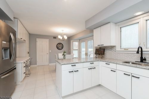 24 Rickland Dr, Dover NJ 07869-4320 exterior