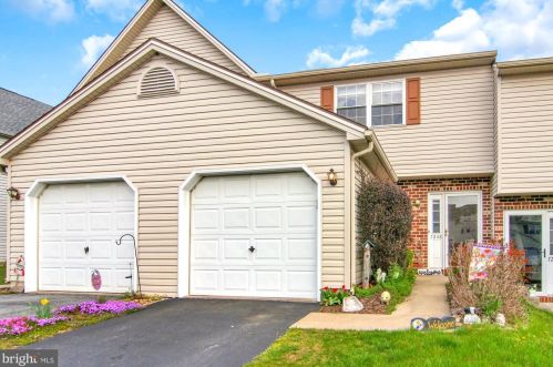 7248 Clearfield St, Harrisburg, PA 17111-5283