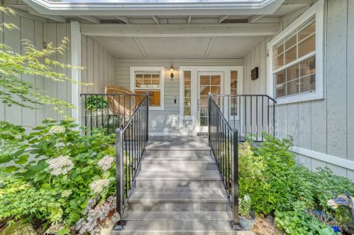 14132 Pepperwood Dr, Lake Wildwood, CA 95946-9530