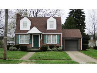 2804 Coventry Blvd, Canton, OH 44705-4168