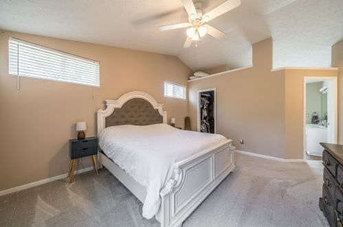 7026 Glade Ln, Florence KY  41042-4304 exterior