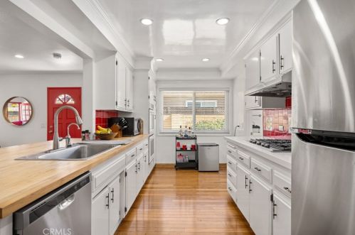 713 Sycamore Ave, Orange, CA 92866-1153