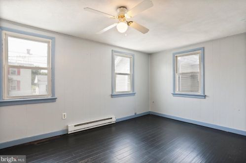 55 Dahlgren St, Upton, PA 17225-1503