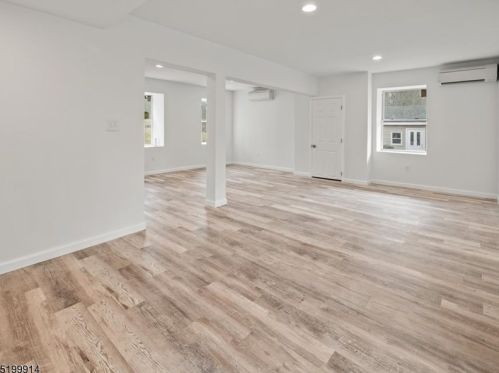 18 Berry Ln, West Milford NJ  07480-3632 exterior