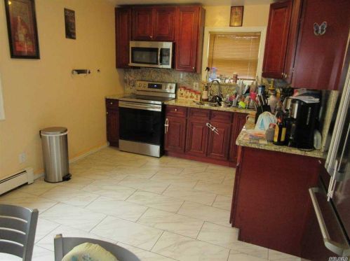 60 Patton Ave, Wheatley Heights NY  11798-4210 exterior