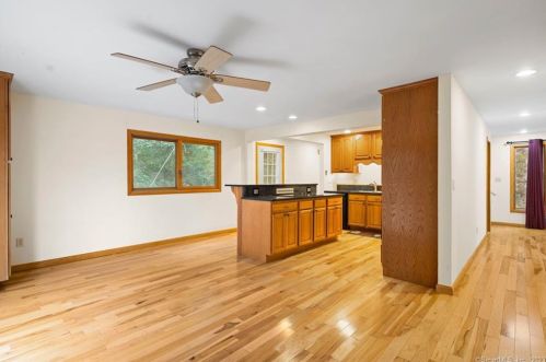 122 Carpenter Rd, New Hartford CT  06057-3003 exterior