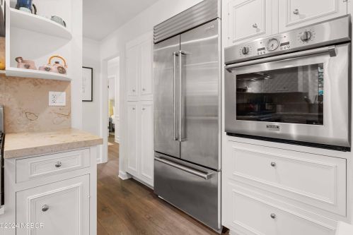 1430 Greenworth Pl, Santa Barbara CA exterior