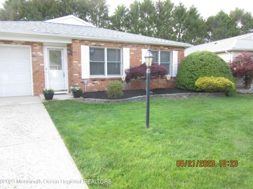 83 Lauren Ln, Bricktown, NJ 08723-7866