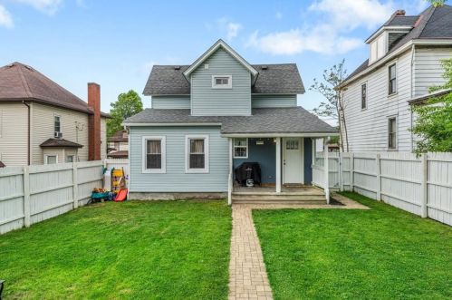 506 New Castle St, Zelienople PA  16063-1047 exterior